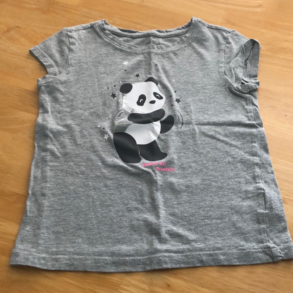 Gap panda t-shirt